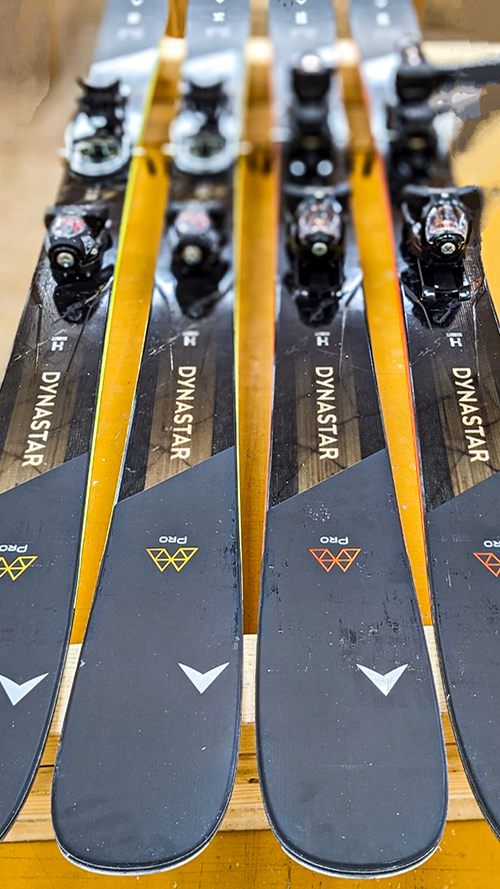 DYNASTAR SKIs Test Base Camp